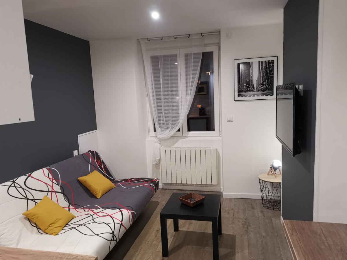 Studio Cosy Au Pied Du Metro Flachet วีเลอร์บาน ภายนอก รูปภาพ